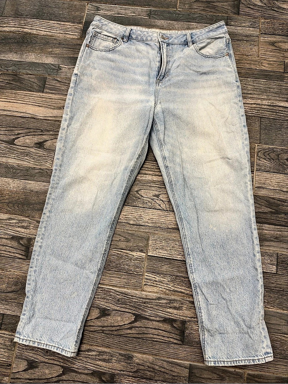 American Eagle Women’s Mom Jean - size 16